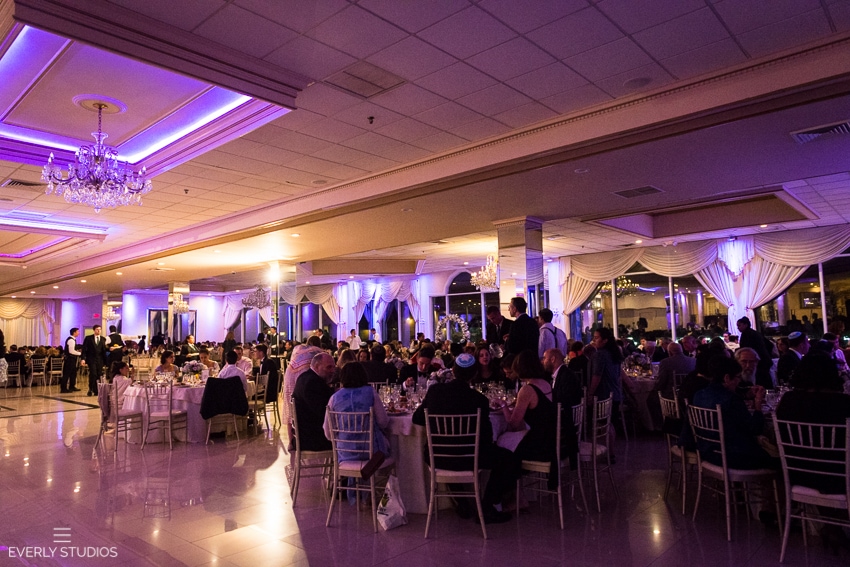 wedding at greentree Country Club in New Rochelle | www.everlystudios.com