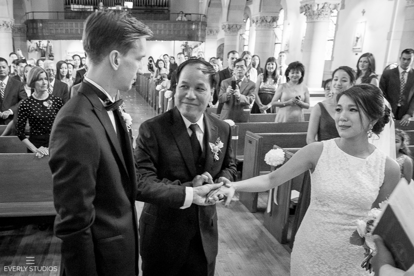 Wedding at Guardian Angel Church New York | New York wedding photographer Everly Studios, www.everlystudios.com