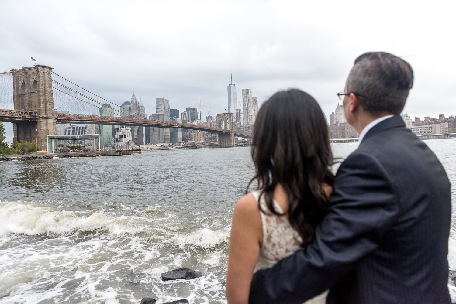 Brooklyn Bridge engagement photos. Photos by New York wedding photographer Everly Studios, www.everlystudios.com