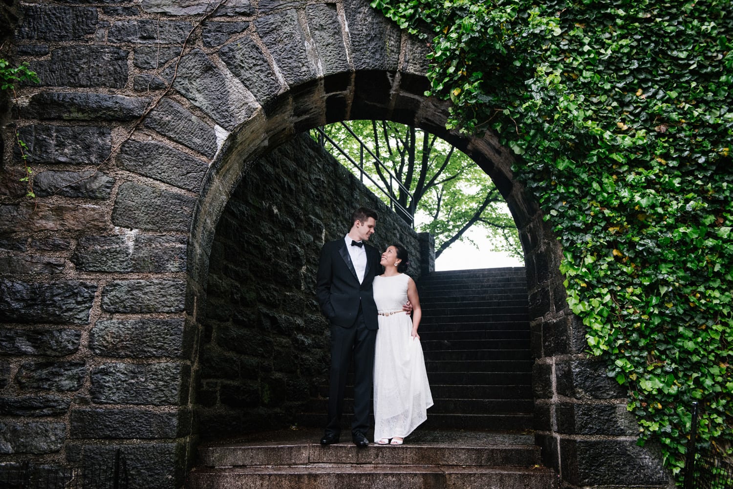 NYC Elopement locations Fort Tryon Park