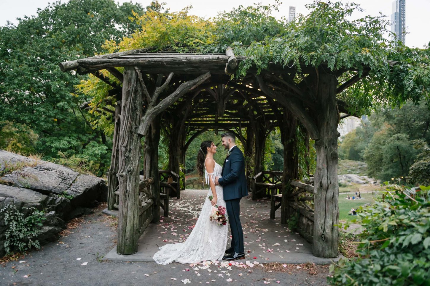 A treehouse for dreaming wedding in Central Park, New York City